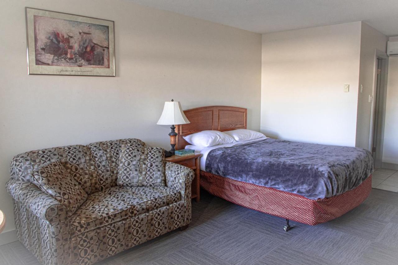 Grandview Motel Kamloops Bagian luar foto