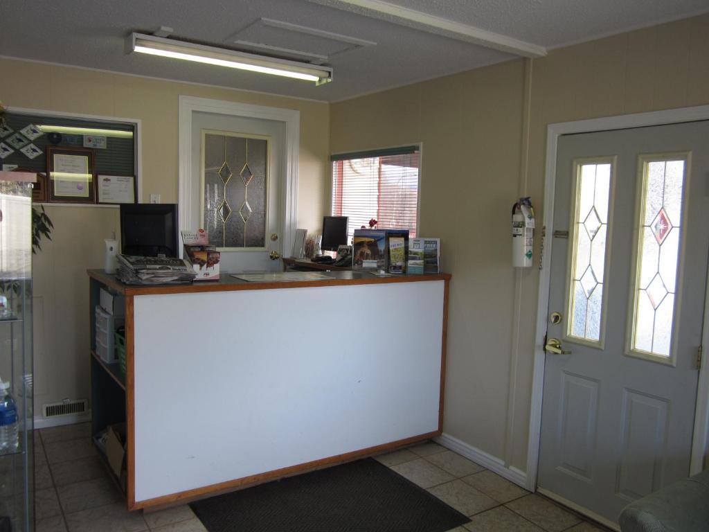 Grandview Motel Kamloops Bagian luar foto